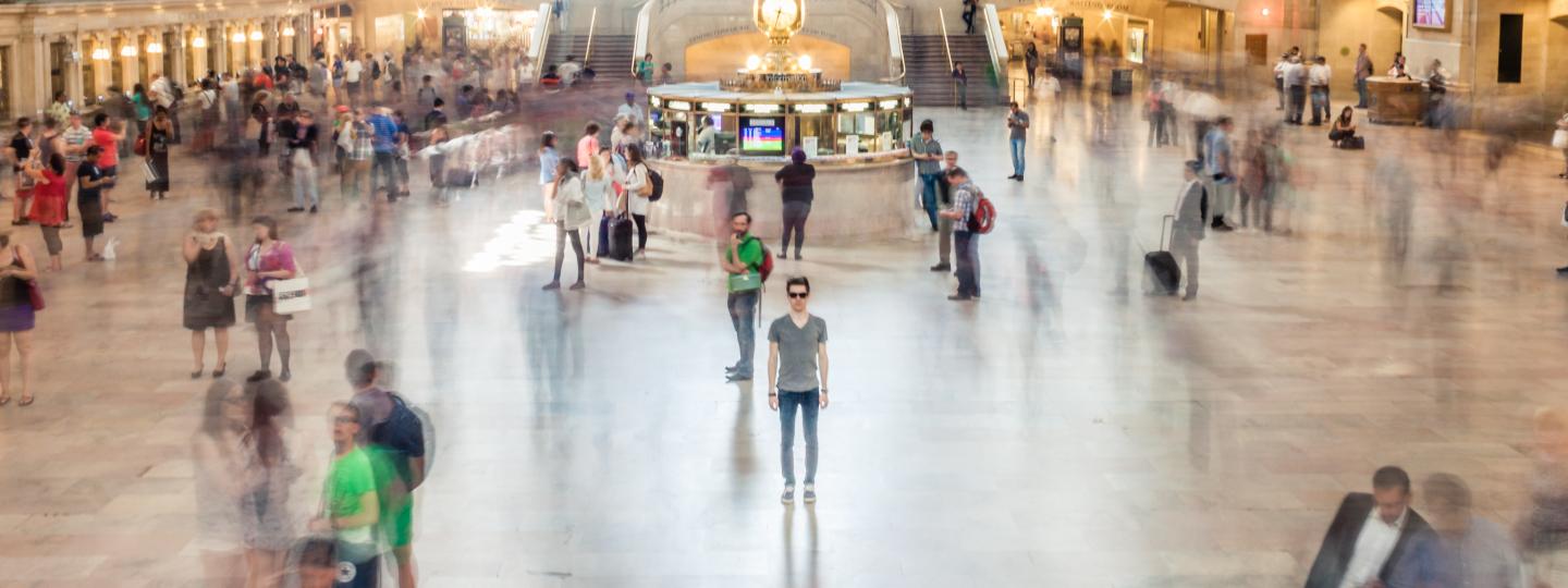 treinstation mensen